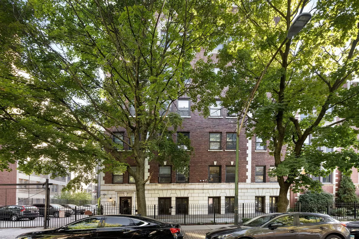 Chicago, IL 60615,5135 S Kenwood AVE #601