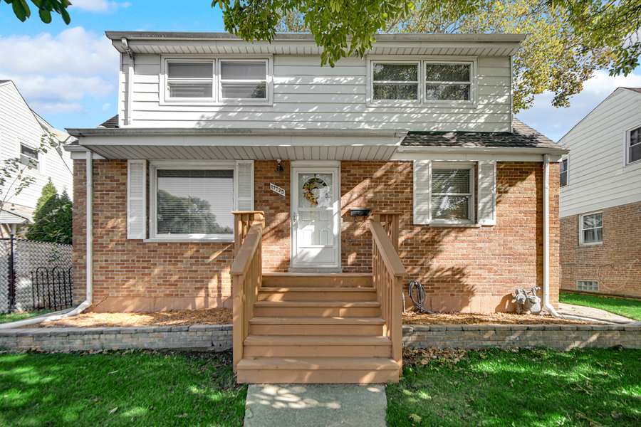 17735 Walter ST, Lansing, IL 60438