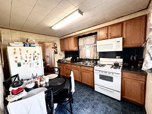 Chicago, IL 60644,4846 W Polk ST