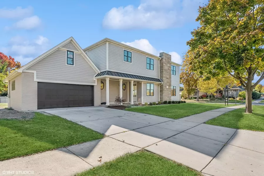 215 W Park ST, Arlington Heights, IL 60005
