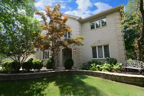 Naperville, IL 60565,840 Pueblo CT