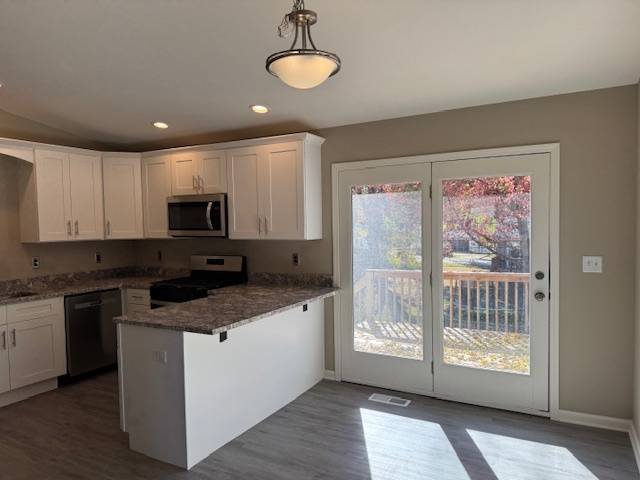 Wonder Lake, IL 60097,7211 Hiawatha DR