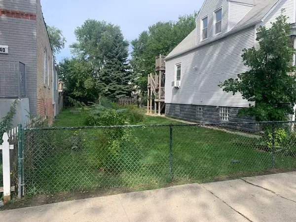2100 N Parkside AVE, Chicago, IL 60639