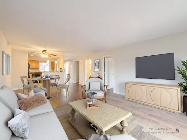 Barrington, IL 60010,520 E Main ST #2C