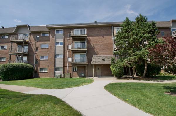 2301 BEAU MONDE LN #407, Lisle, IL 60532