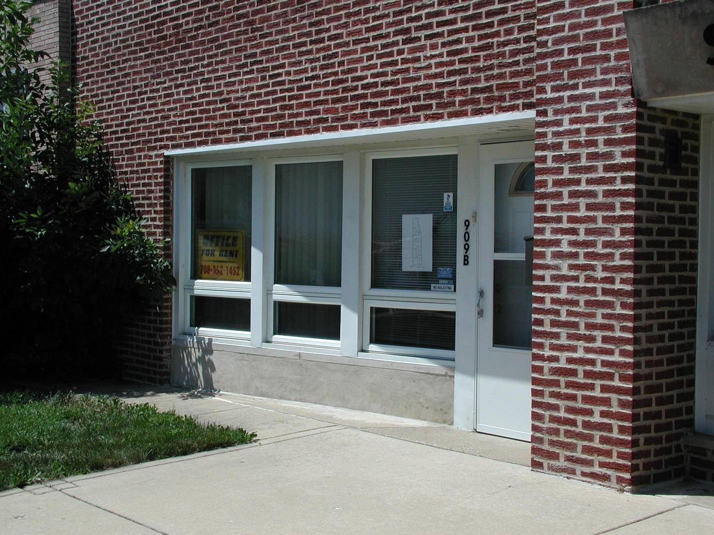 La Grange Park, IL 60526,909 E 31st ST