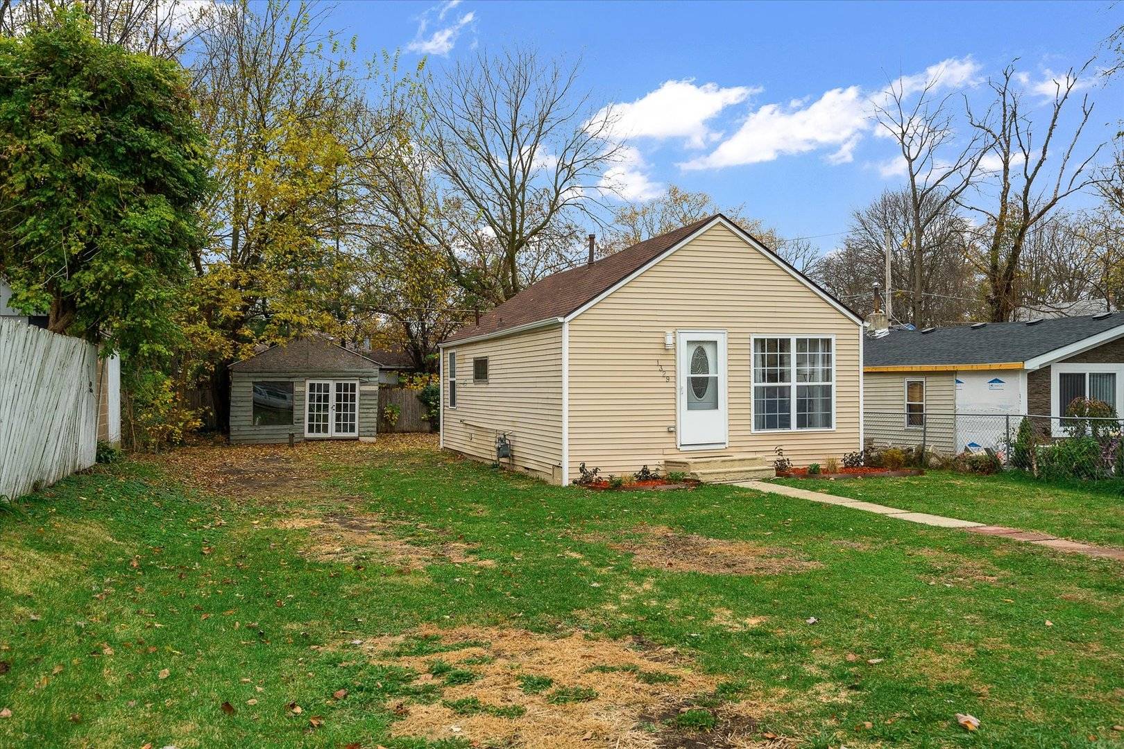1329 Pleasant PL, Montgomery, IL 60538