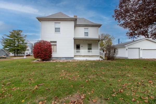 105 W Ulmer ST, Arrowsmith, IL 61722