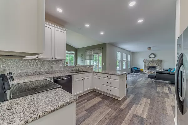 Montgomery, IL 60538,2851 Frances LN