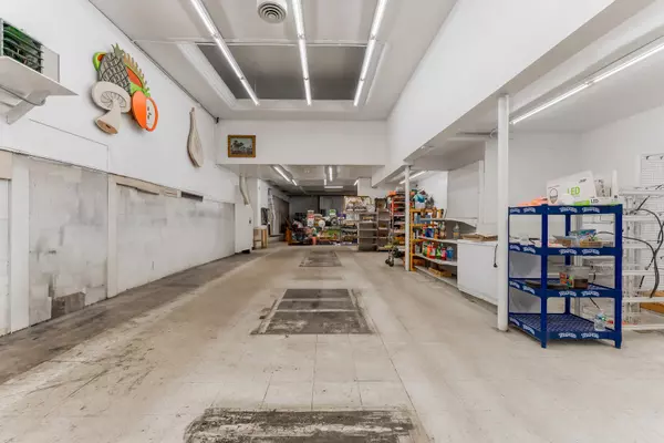 Chicago, IL 60625,3023 W Lawrence AVE