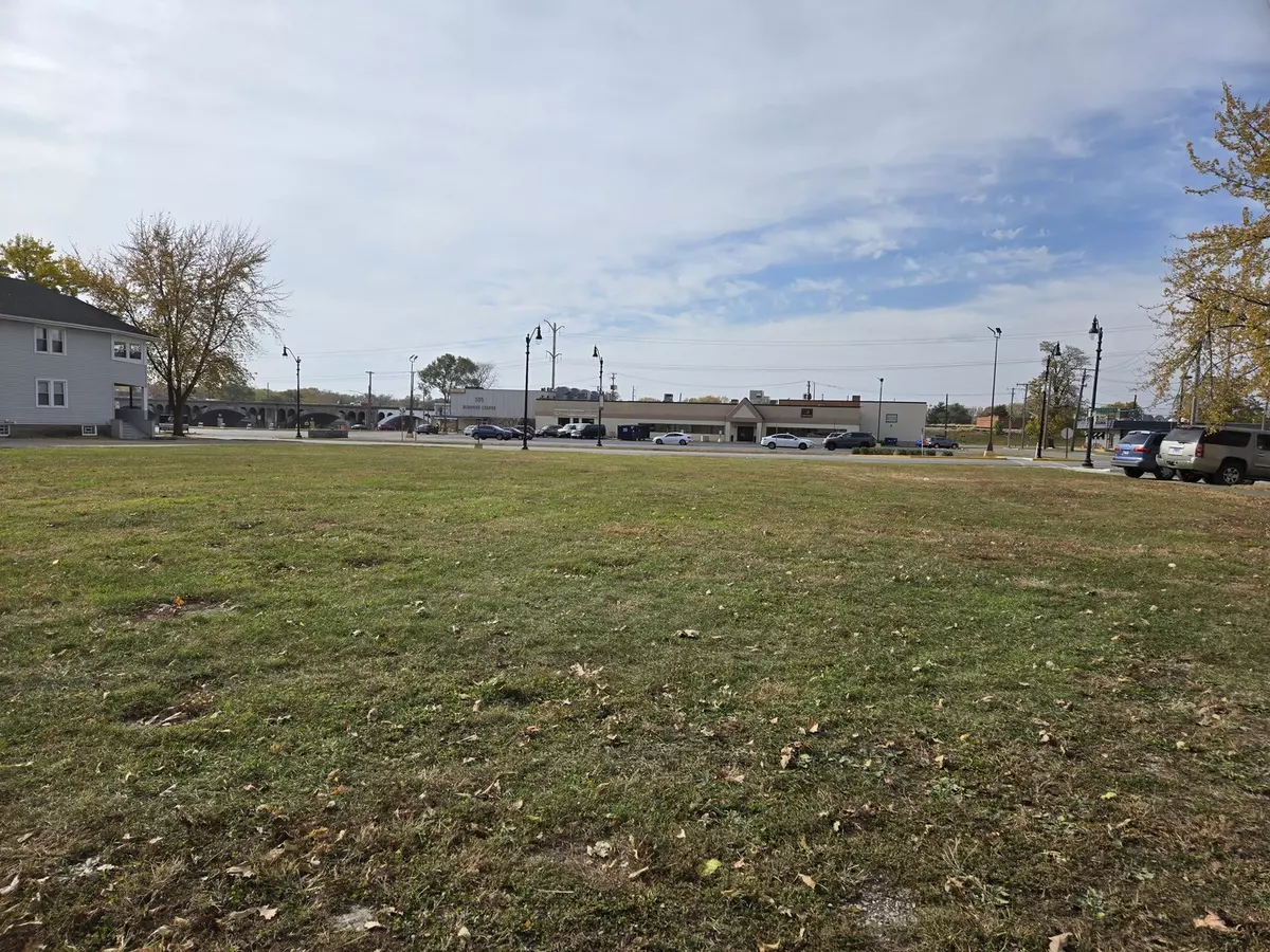 Kankakee, IL 60901,504 S Schuyler AVE