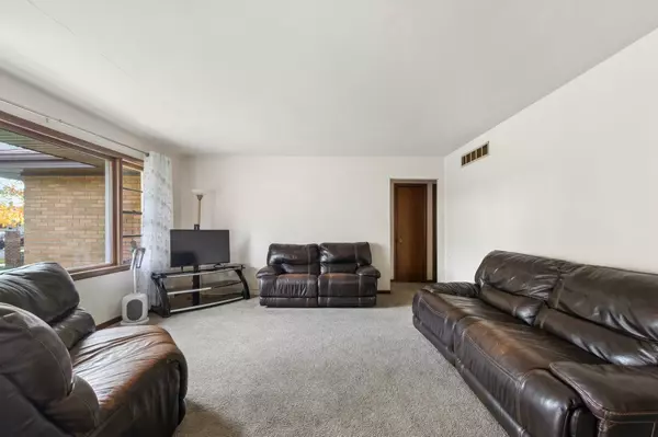 South Holland, IL 60473,654 E 161st PL