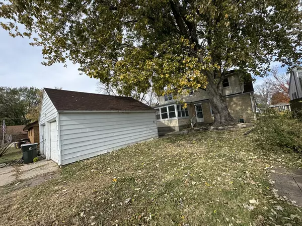 Sterling, IL 61081,809 W 14th ST