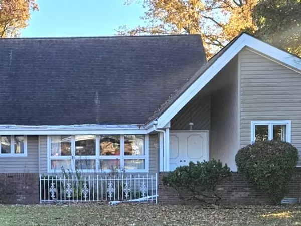 Cissna Park, IL 60924,1261 E 500 NORTH RD