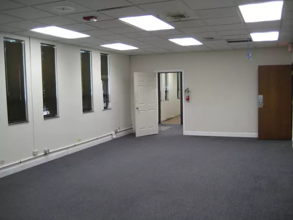 Wheeling, IL 60090,1040 S MILWAUKEE AVE #130