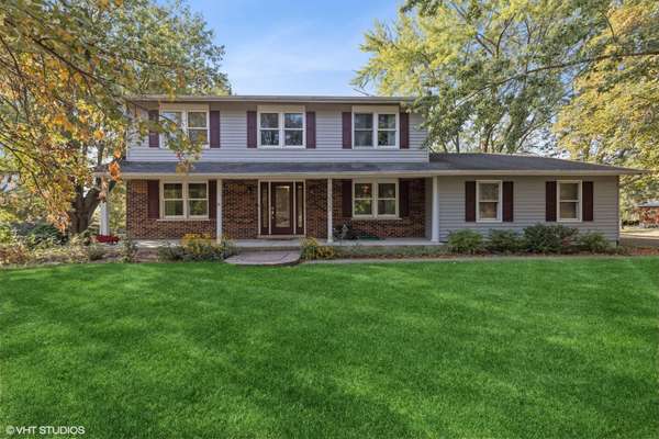 13523 S Red Coat DR, Lemont, IL 60439