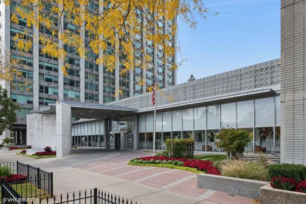 3600 N Lake Shore DR #605, Chicago, IL 60613