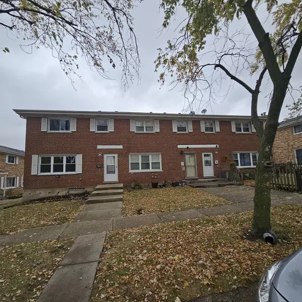 554 Lynn CT #A, Glendale Heights, IL 60139