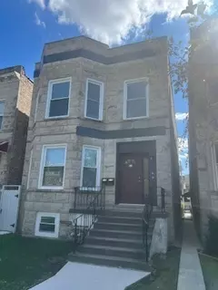 53 Chicago AVE #2, Oak Park, IL 60302