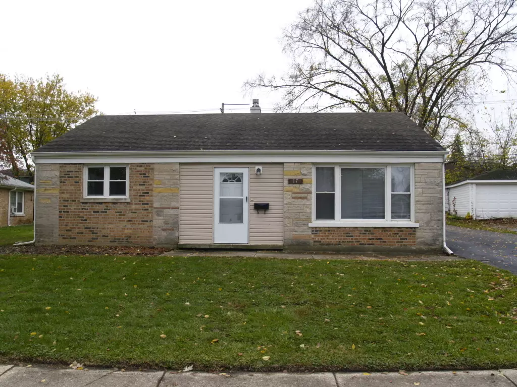 Park Forest, IL 60466,17 Oak LN