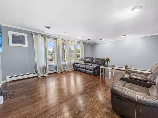 Munster, IN 46321,8234 Madison AVE