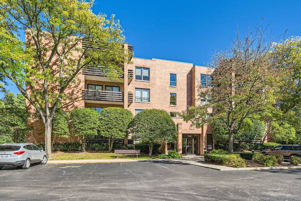 1060 Shermer RD #26, Northbrook, IL 60062