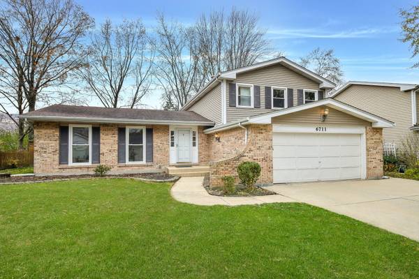 6711 Breckenridge RD, Lisle, IL 60532