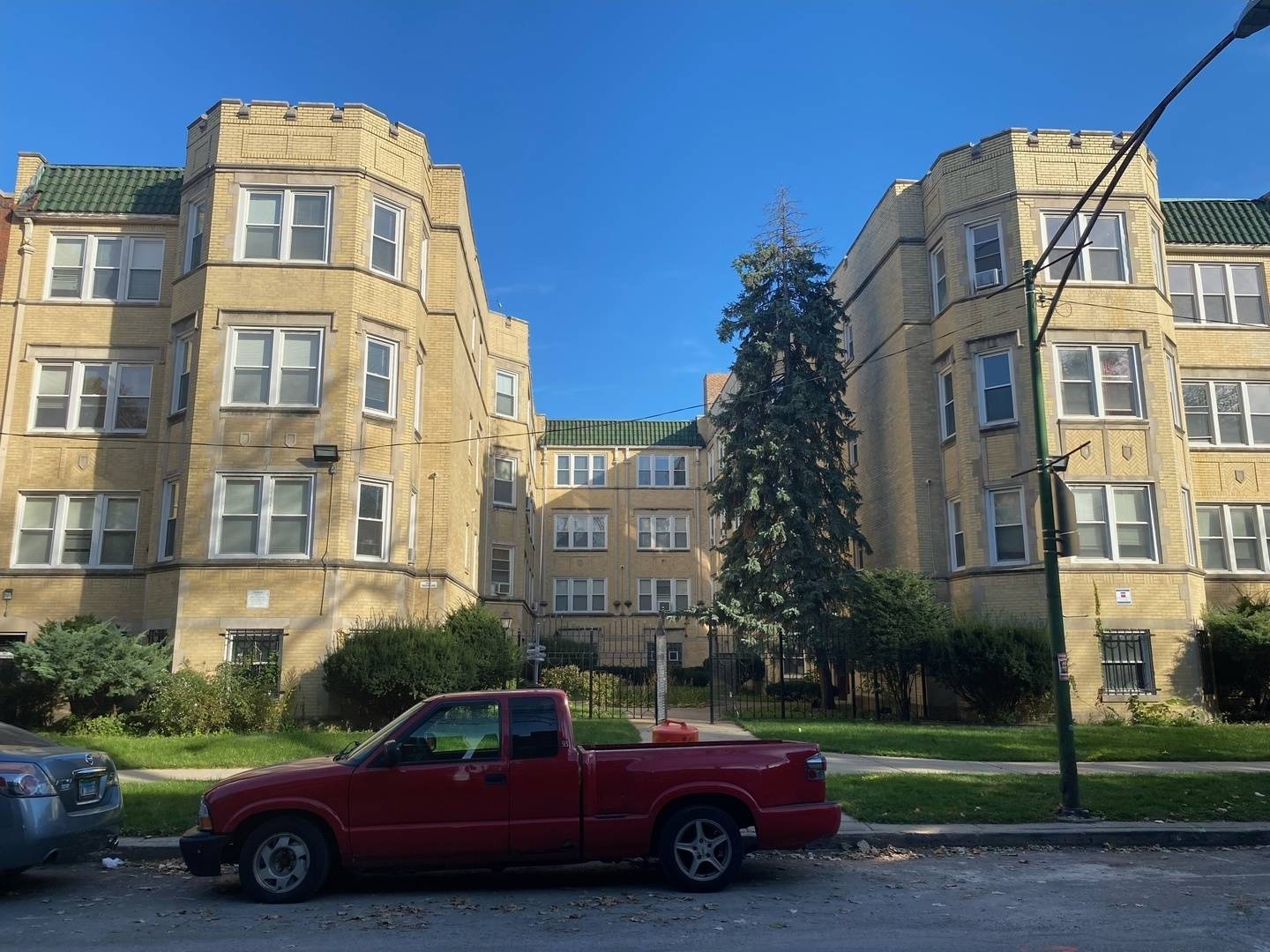 Chicago, IL 60649,7017 S MERRILL AVE #307