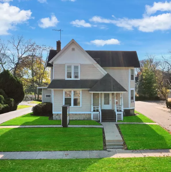 550 W Galena BLVD, Aurora, IL 60506