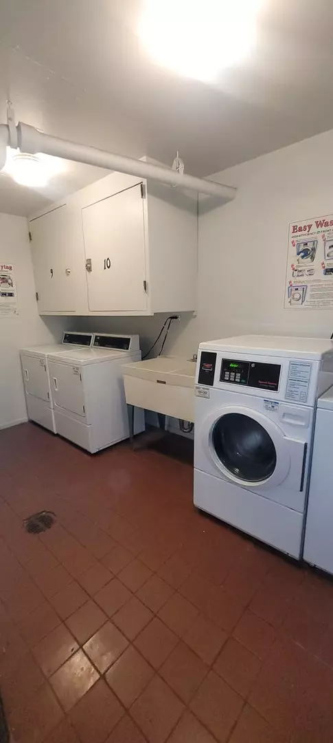 Elmwood Park, IL 60707,7234 W North AVE #1006