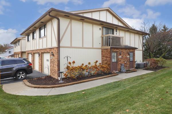 812 Dracut LN, Schaumburg, IL 60173