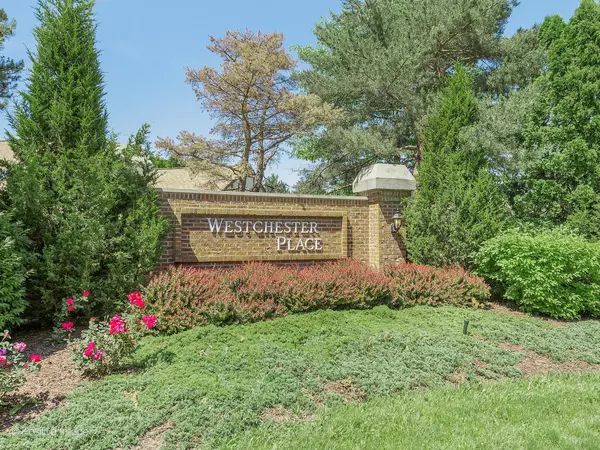 Westchester, IL 60154,2815 Brighton CT