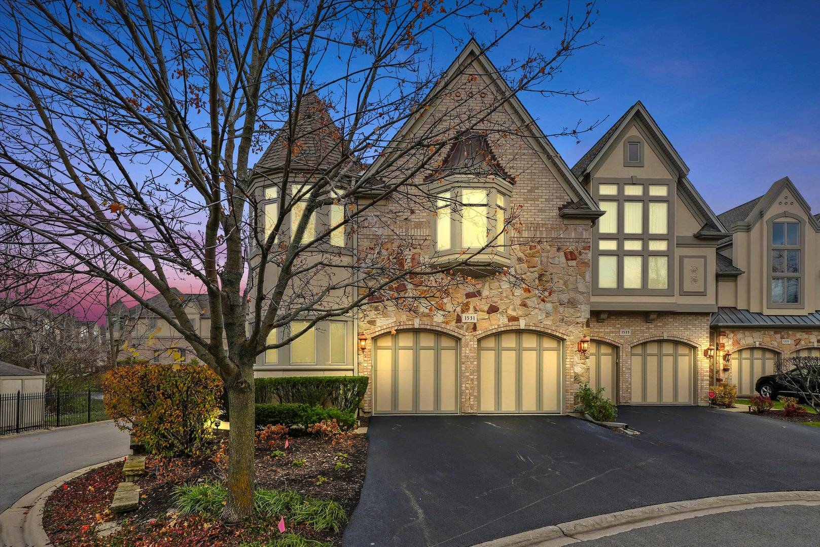 1531 W Rue James PL, Palatine, IL 60067