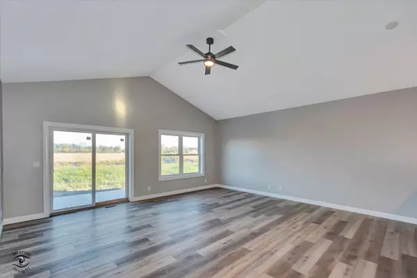 Diamond, IL 60416,1195 S. Farmstone DR