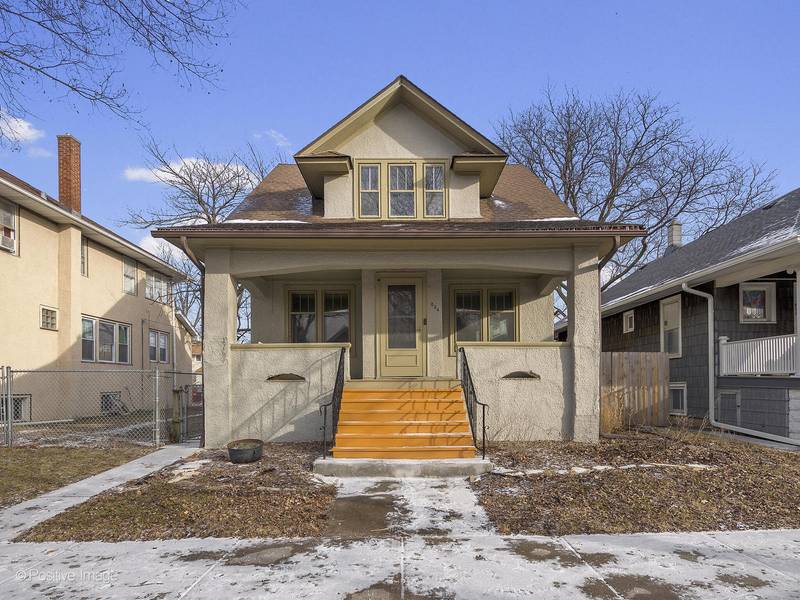 834 N Humphrey AVE, Oak Park, IL 60302