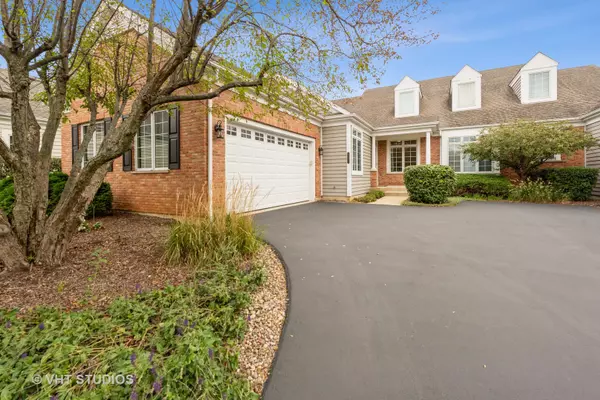 Crystal Lake, IL 60014,4201 WEATHERSTONE RD #4201