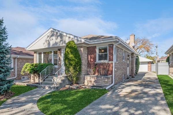 7408 W Ainslie ST,  Harwood Heights,  IL 60706