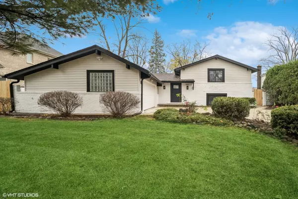 Glenview, IL 60026,3201 Maple Leaf DR