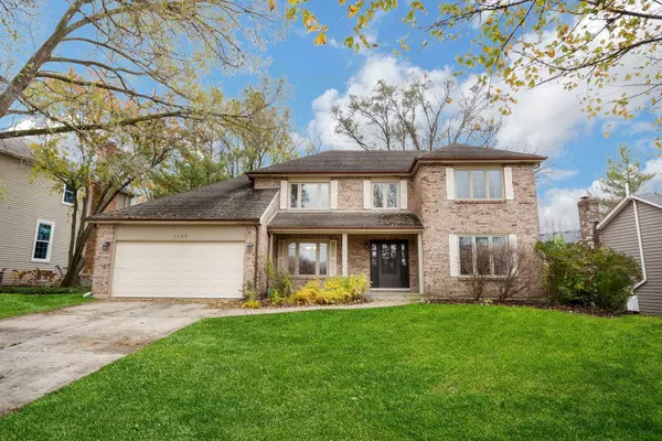 2328 Remington DR, Naperville, IL 60565