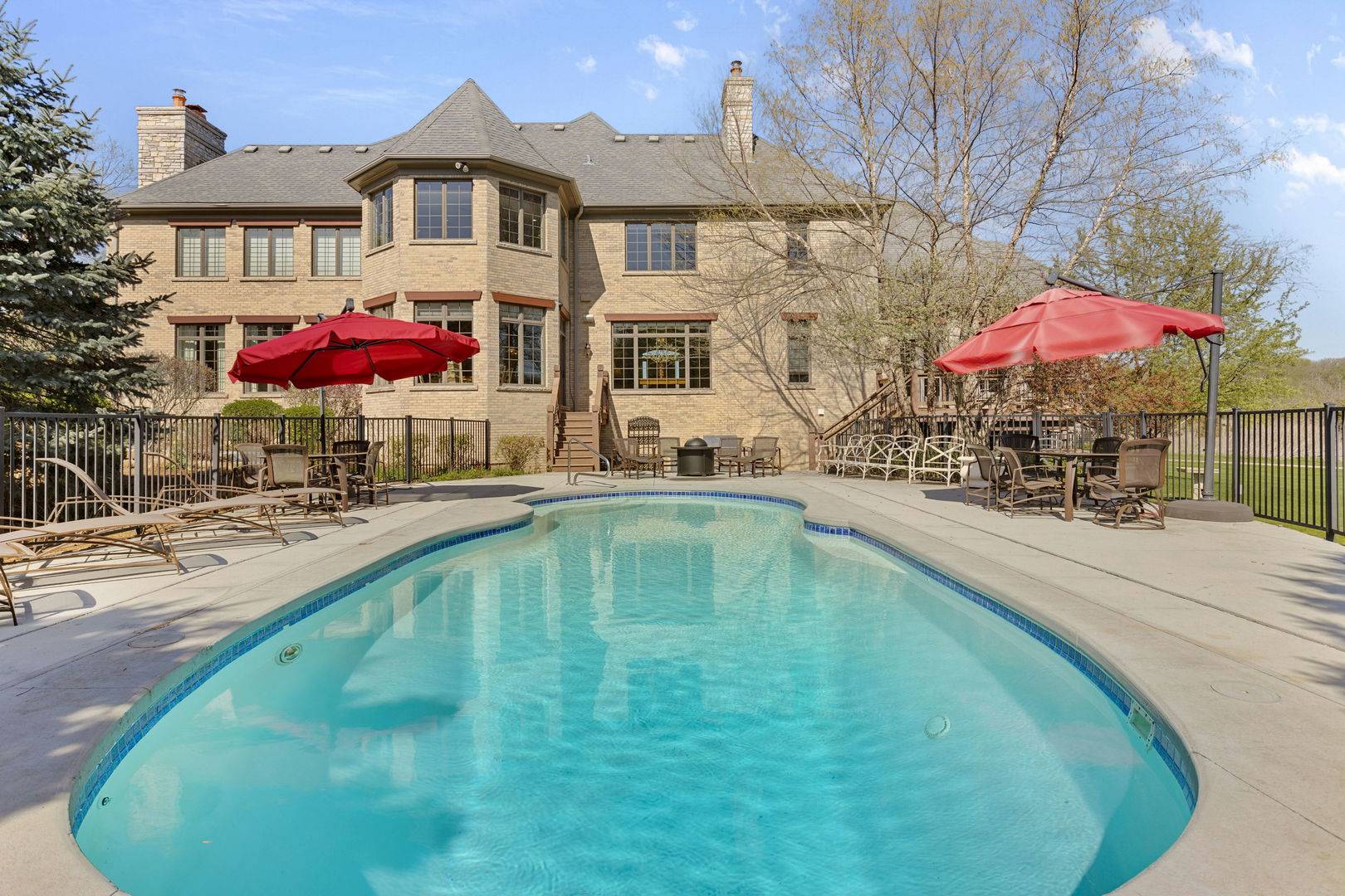 Lake Barrington, IL 60010,27801 Hawks Nest CIR