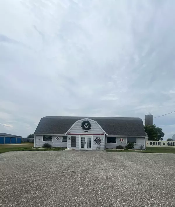 9843 Hoover RD, Rock Falls, IL 61071