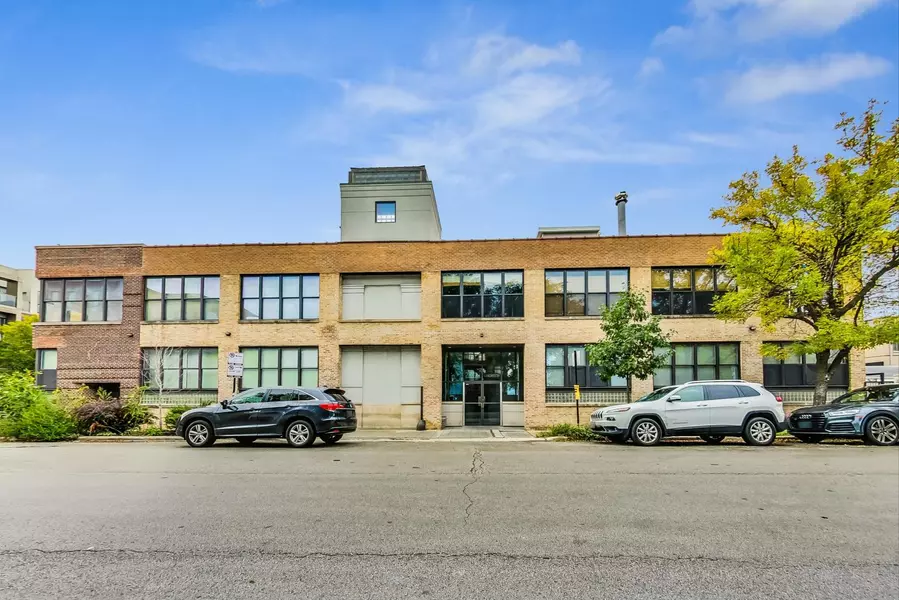 2804 N Lakewood AVE #209, Chicago, IL 60657