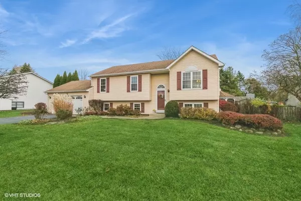 136 Tree Line, Antioch, IL 60002