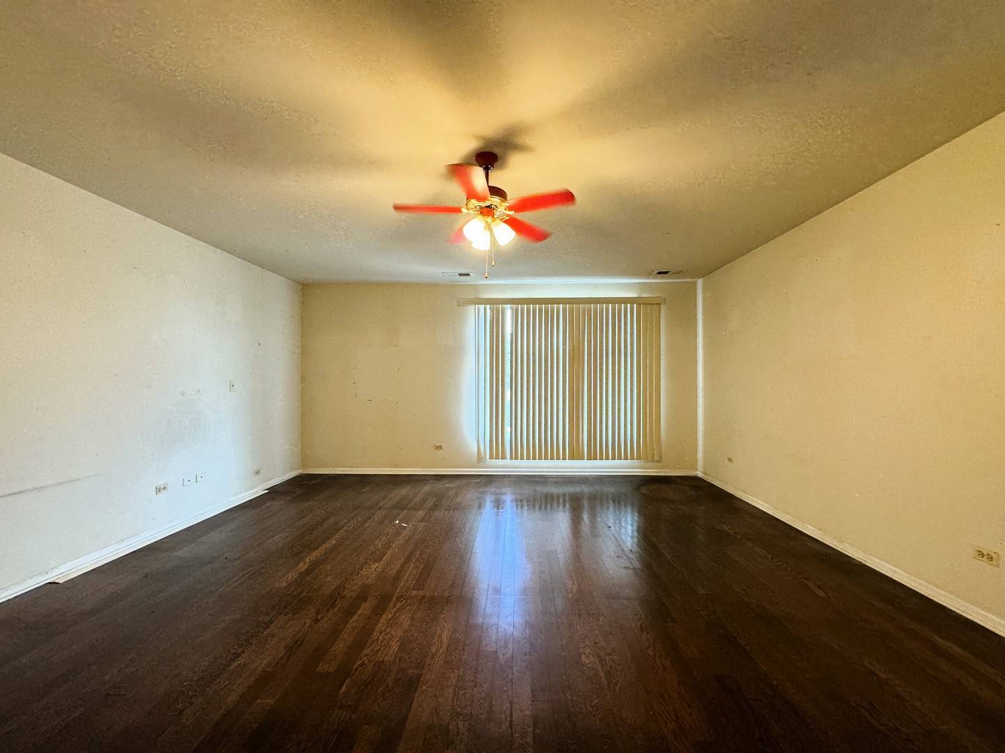 Elmwood Park, IL 60707,1930 N Harlem AVE #204