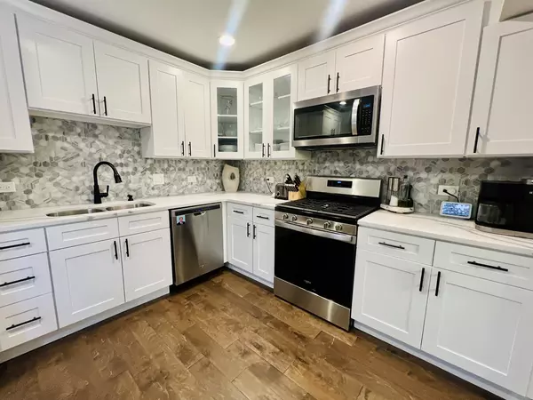 Lincolnshire, IL 60069,833 Suffield SQ