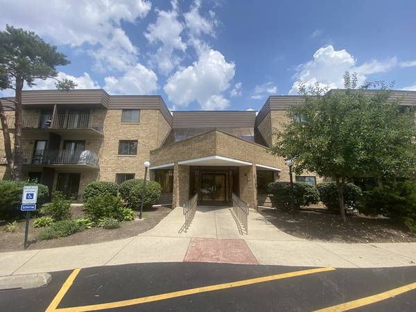 5600 ASTOR LN #201, Rolling Meadows, IL 60008