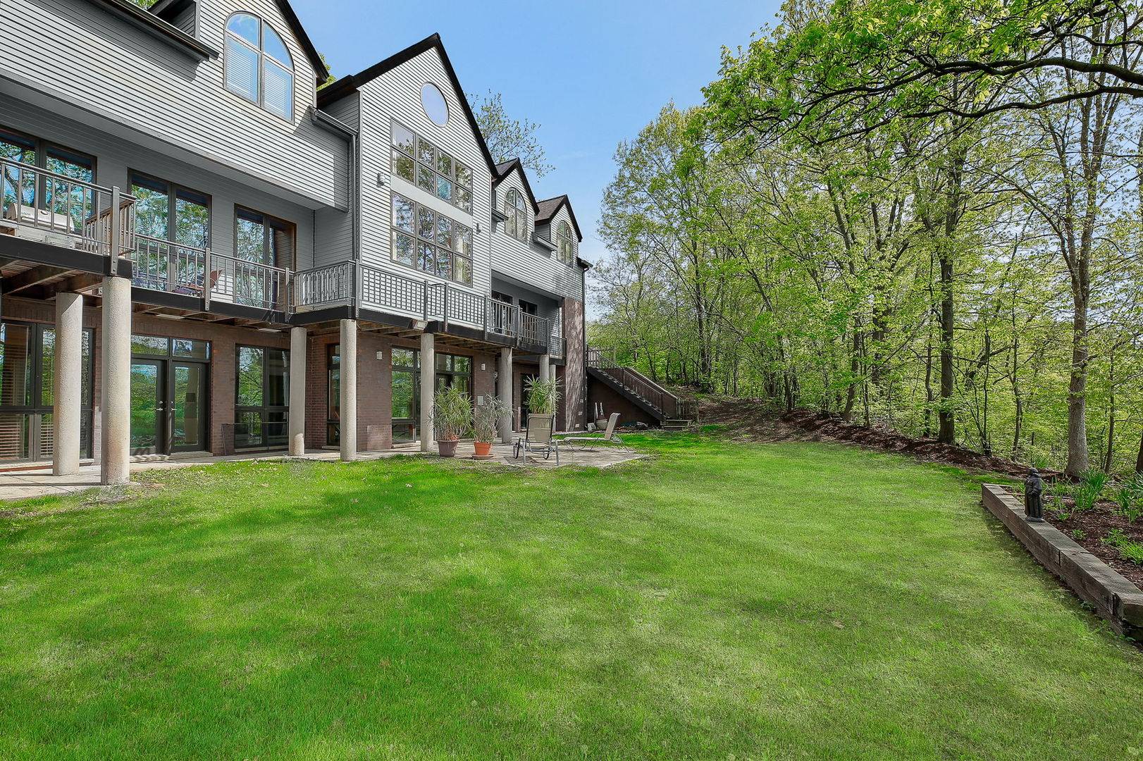 Burr Ridge, IL 60527,8425 Hickory CT