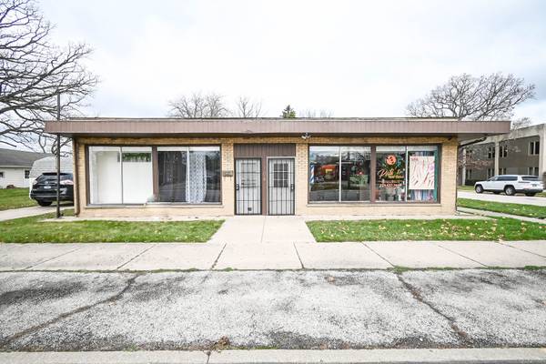 1104 W Glen Flora AVE, Waukegan, IL 60085