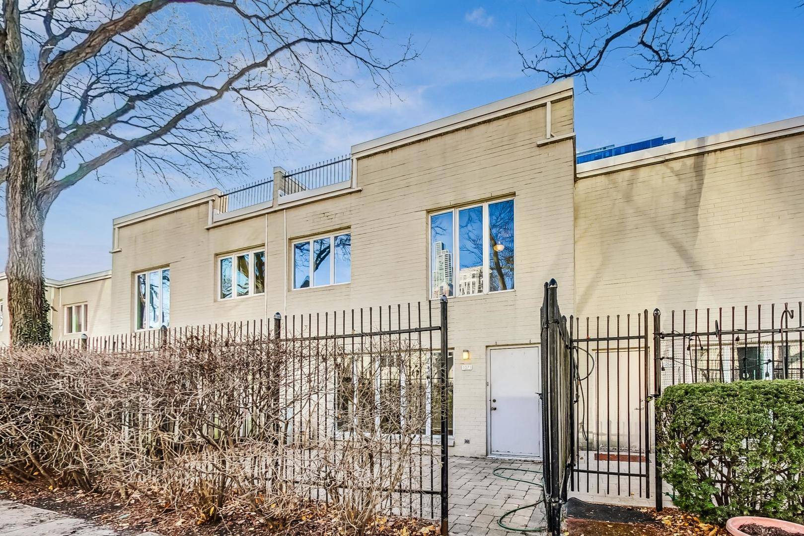 1071 S Park TER #206, Chicago, IL 60605