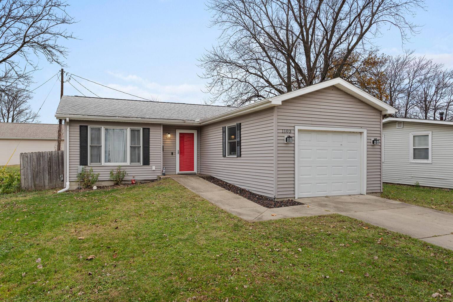 1103 N 6th ST, Champaign, IL 61820